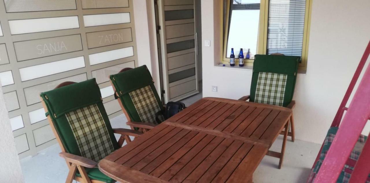 Apartmani Sanja Zaton  エクステリア 写真